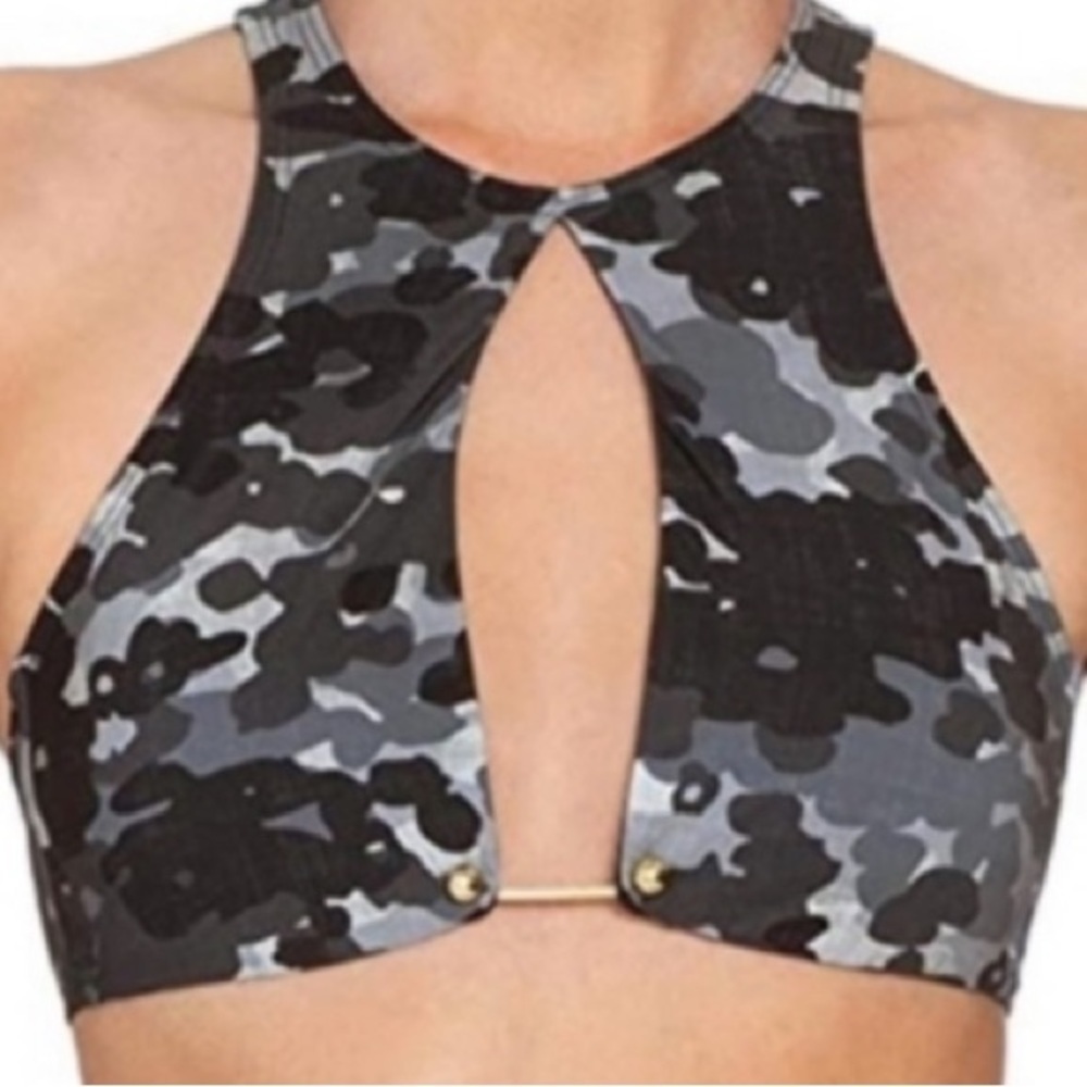 NWT Robin Piccone Eden Grey "Camo" High Neck
Bikini Top